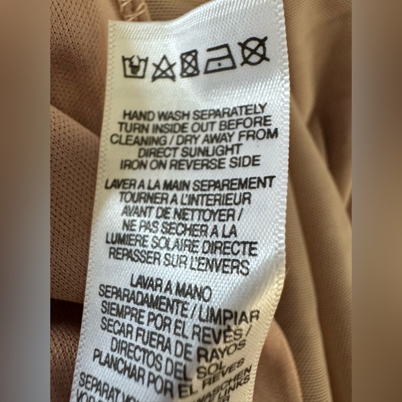 NWT Women’s ASOS Evening Gown Ruched Drape Flutter Sleeve Keyhole Maxi Dress - Picture 7 of 7